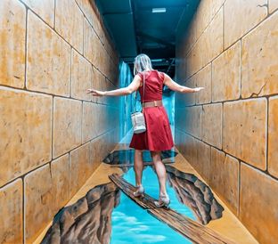 129 3D World Selfie Museum