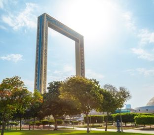 89 Dubai Frame with Photo Pass