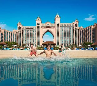 93 Photo Pass for Dubai attractions