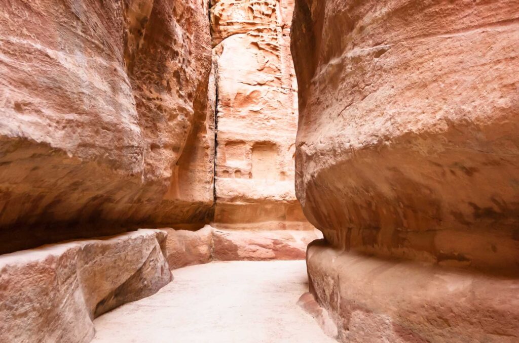 Affordable Jordan, DeadSea-Petra-Wadi Rum